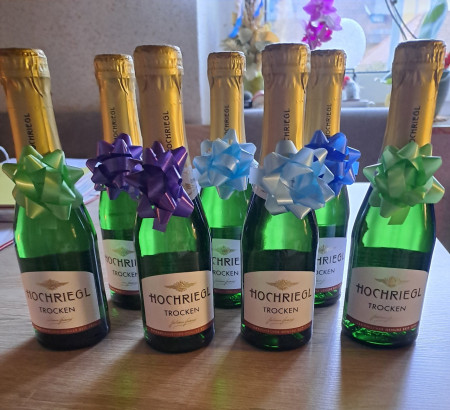 zur Ehrung Männer Sekt